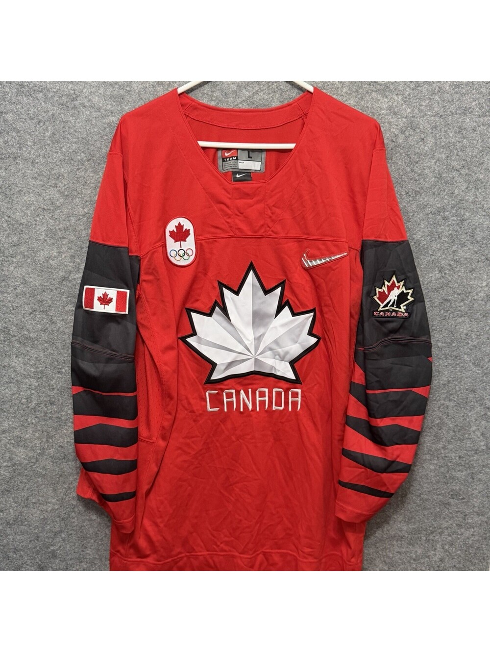 Nike Team Canada Hockey Jersey Men’s Large L Red Olympic Maple Leaf IIHF